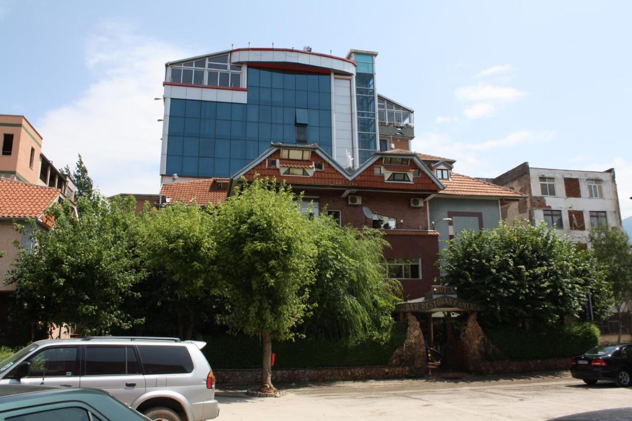 Hotel Bar Restaurant America Kukes Bagian luar foto